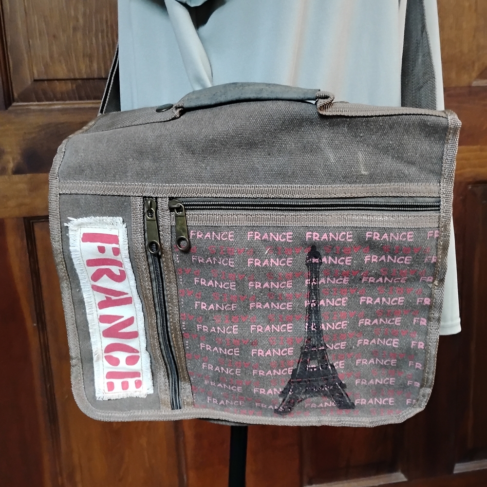 Canvas Messenger Bag with Eiffel Tower Print - Gray/Pink